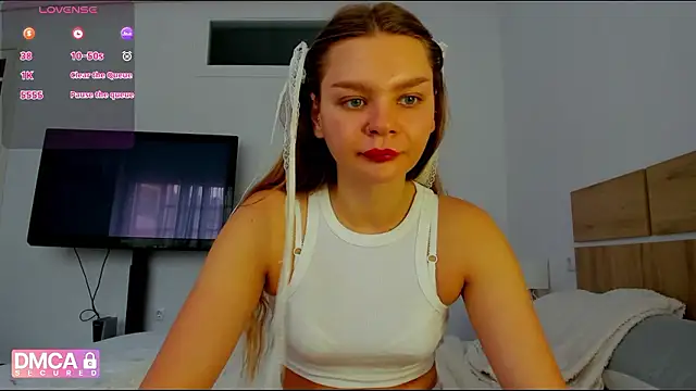 Molly sweetie online show from May 4, 2026, 6:20 am