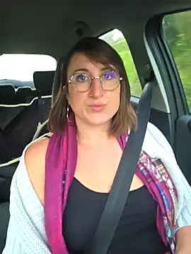 Snapshot of minierose chatting on October 1, 2025, 5:57 am minierose online show from October 1, 2025, 5:57 am