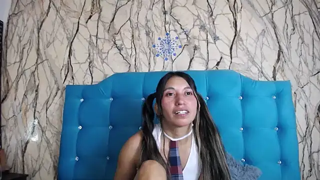 sweet skylove  online show from January 13, 2025, 3:47 pm