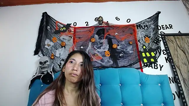 sweet skylove  online show from October 5, 2025, 3:10 pm