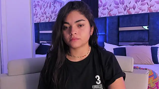 GiselOrtiz online show from January 17, 2025, 9:06 am
