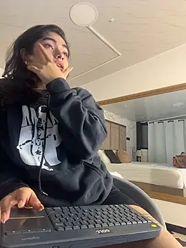 Snapshot of GiselOrtiz chatting on March 18, 2026, 10:29 am GiselOrtiz online show from March 18, 2026, 10:29 am