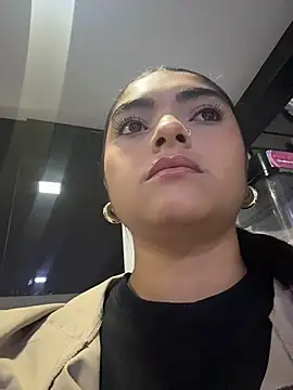GiselOrtiz online show from April 30, 2026, 9:37 am