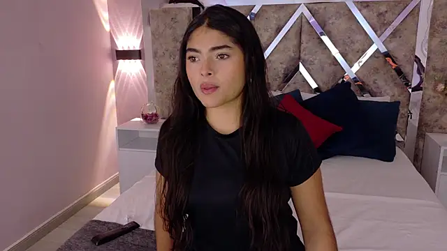 GiselOrtiz online show from May 6, 2026, 9:47 am