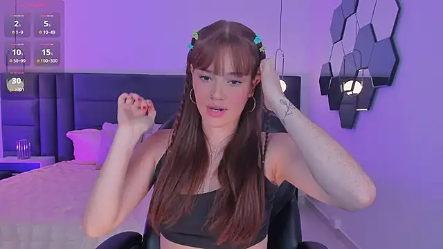 CorinneRusso online show from December 29, 2024, 4:05 am