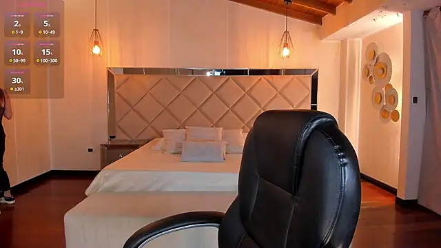 CorinneRusso online show from January 16, 2025, 4:07 am