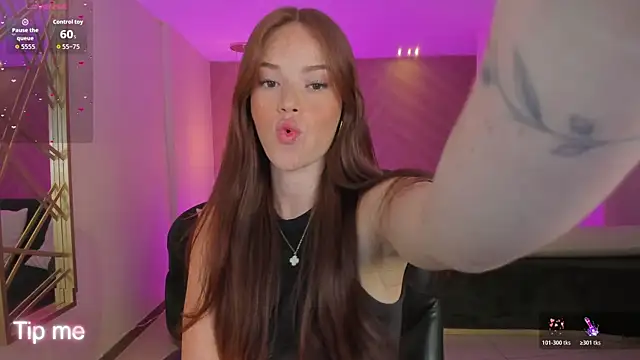 CorinneRusso online show from March 10, 2026, 12:43 pm