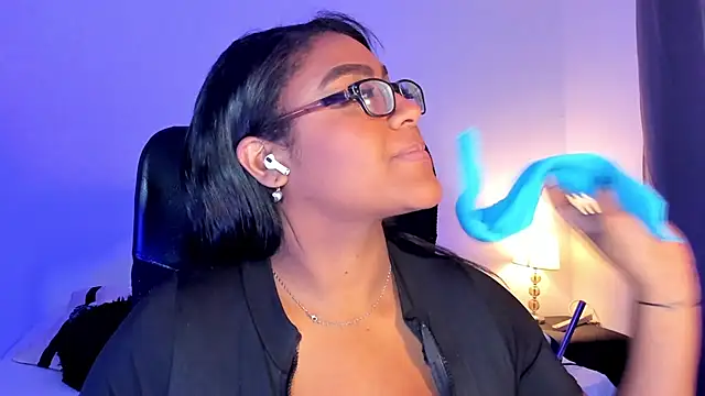 BlakmillerrGilson online show from June 5, 2026, 7:52 pm