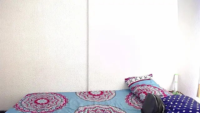 Snapshot of _joanne_and_oliver_ chatting on November 13, 2025, 5:45 pm joanne and oliver online show from November 13, 2025, 5:45 pm