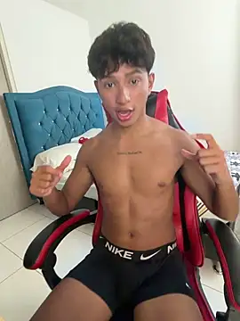 Leonarrrd 01 online show from February 26, 2026, 9:47 pm