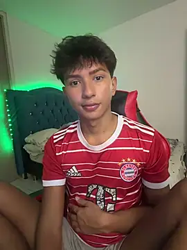 Leonarrrd 01 online show from March 9, 2026, 11:42 pm