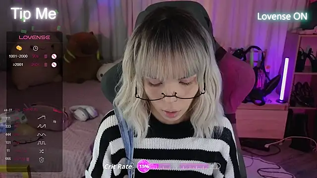 Snapshot of Kerry_Kirk chatting on September 26, 2025, 4:55 pm Kerry Kirk online show from September 26, 2025, 4:55 pm