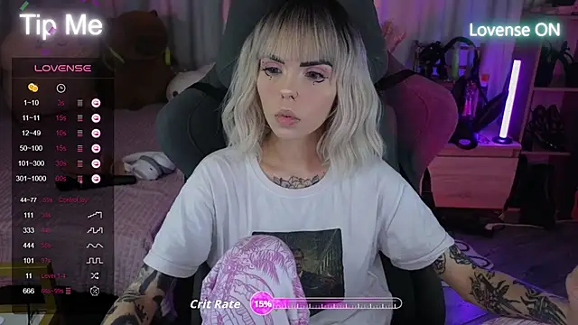 Snapshot of Kerry_Kirk chatting on September 28, 2025, 8:14 pm Kerry Kirk online show from September 28, 2025, 8:14 pm