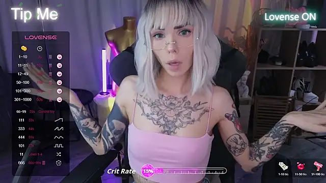 Snapshot of Kerry_Kirk chatting on October 17, 2025, 6:54 pm Kerry Kirk online show from October 17, 2025, 6:54 pm