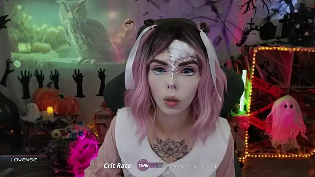 Snapshot of Kerry_Kirk chatting on October 31, 2025, 8:21 pm Kerry Kirk online show from October 31, 2025, 8:21 pm