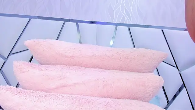  aurora18  online show from January 22, 2025, 10:29 am