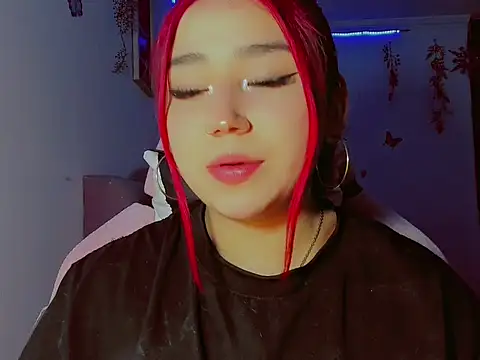 madisonx17 online show from September 17, 2025, 9:38 pm