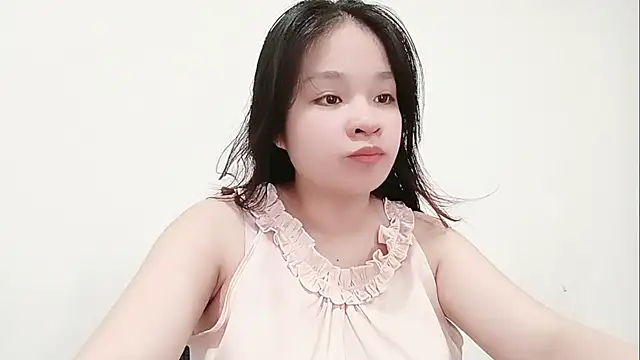 Milajinxi online show from May 7, 2026, 1:11 am