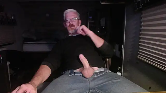 Snapshot of Di9ital069 chatting on March 19, 2025, 1:32 am Di9ital069 online show from March 19, 2025, 1:32 am