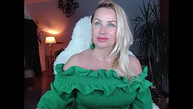 eyesangel22 online show from December 4, 2024, 11:41 am