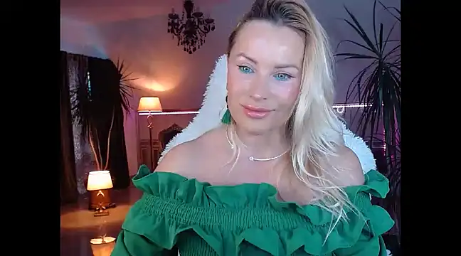 eyesangel22 online show from December 15, 2024, 7:02 am