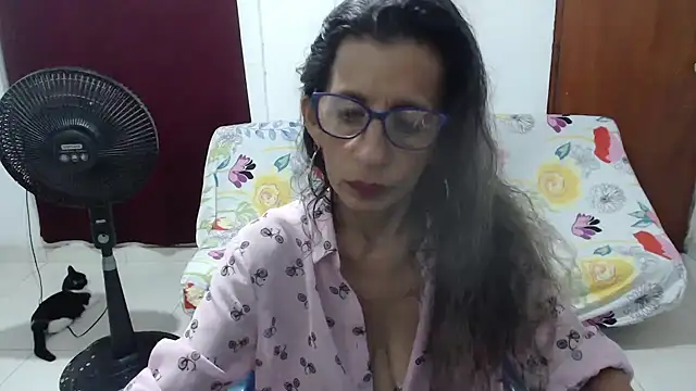Snapshot of luz_stella chatting on February 22, 2026, 9:02 pm luz stella online show from February 22, 2026, 9:02 pm