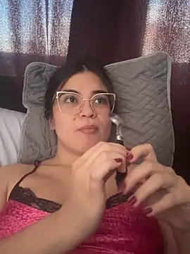 CamilaSofiia online show from October 1, 2025, 5:08 pm