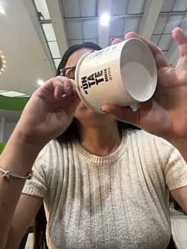 CamilaSofiia online show from January 5, 2026, 10:35 pm