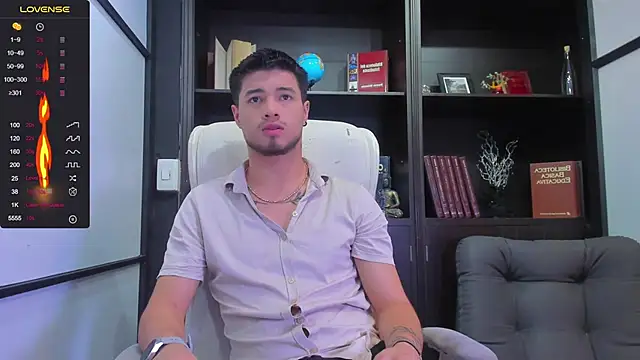 EdwardRoss  online show from January 12, 2025, 8:36 pm
