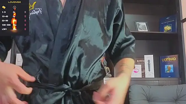 EdwardRoss  online show from September 14, 2025, 8:41 pm