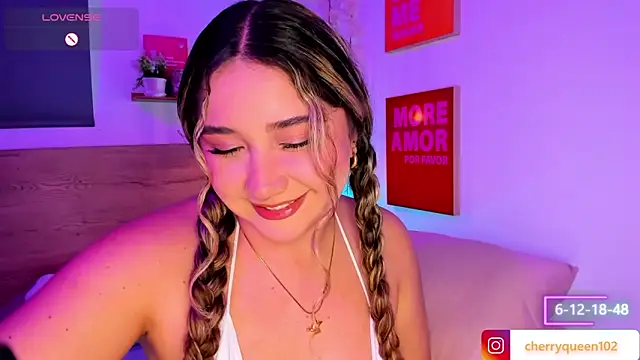 Snapshot of Cherryyquen chatting on March 11, 2026, 10:27 pm Cherryyquen online show from March 11, 2026, 10:27 pm