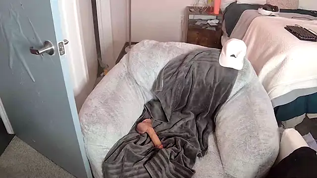 Snapshot of mistermouthy chatting on September 16, 2025, 1:28 am mistermouthy online show from September 16, 2025, 1:28 am