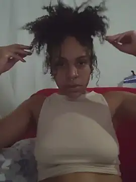 Snapshot of Julia_Pretinha chatting on October 27, 2025, 1:04 pm Julia Pretinha online show from October 27, 2025, 1:04 pm