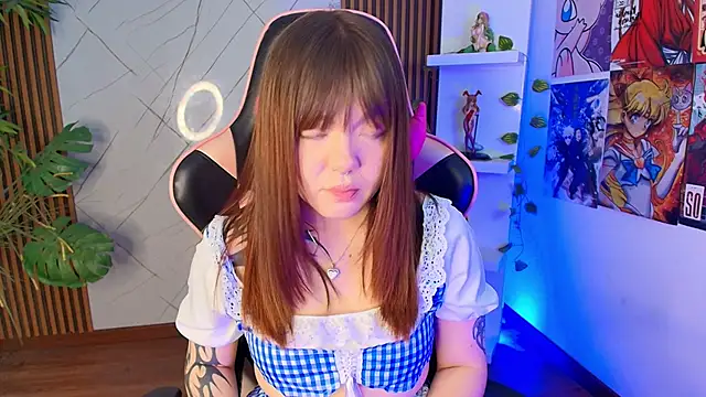 Snapshot of Fluffy_Bubble21 chatting on September 26, 2025, 3:32 am Fluffy Bubble21 online show from September 26, 2025, 3:32 am