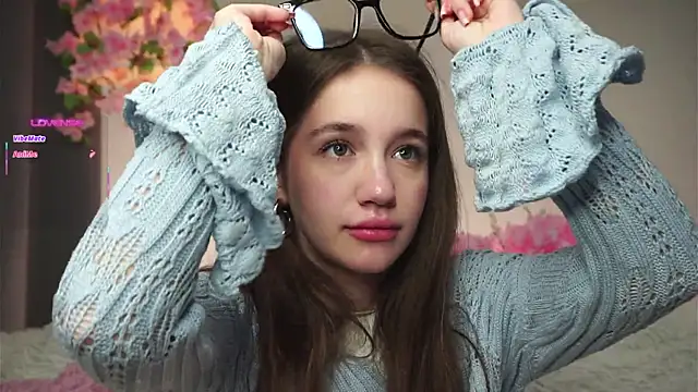 AmiLewis online show from November 8, 2025, 1:06 am