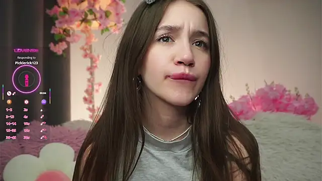 AmiLewis online show from November 15, 2025, 1:03 am