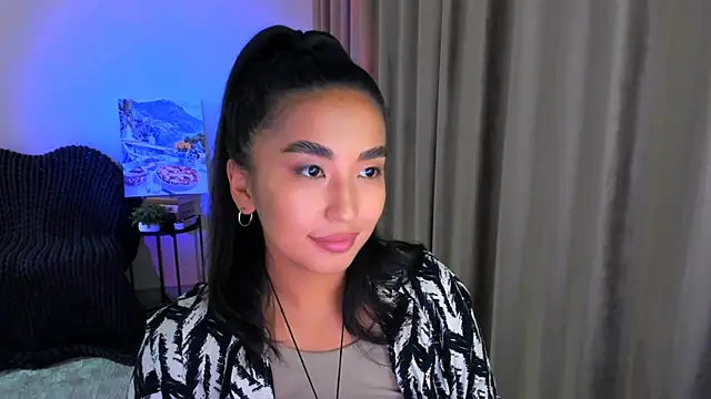 worldofkim online show from February 4, 2025, 9:31 pm