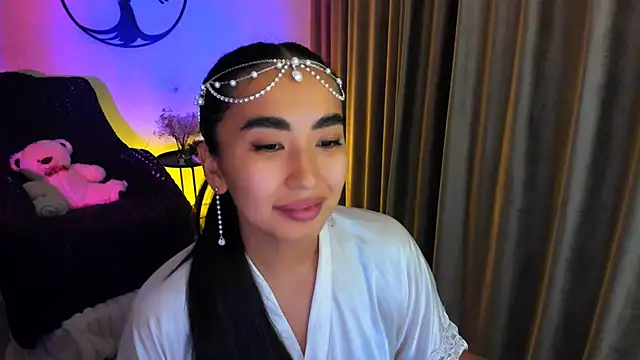 worldofkim online show from November 23, 2025, 8:19 pm