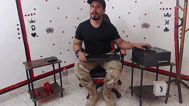 Snapshot of KalethBigDick chatting on October 1, 2025, 6:41 am KalethBigDick online show from October 1, 2025, 6:41 am