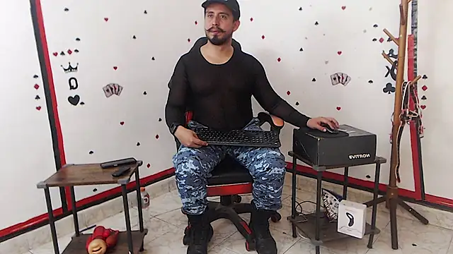 Snapshot of KalethBigDick chatting on October 8, 2025, 9:18 am KalethBigDick online show from October 8, 2025, 9:18 am