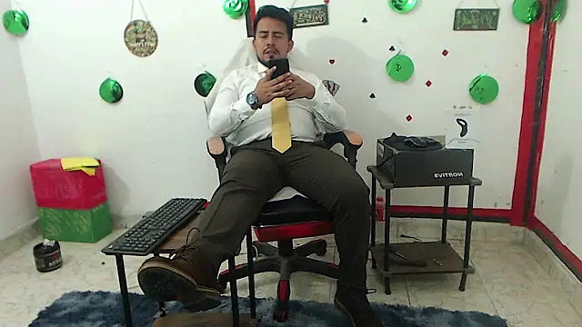 KalethBigDick online show from June 15, 2026, 2:25 am