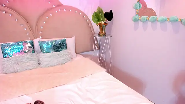 Snapshot of Miia_Thompsonn chatting on October 1, 2025, 3:12 am Miia Thompsonn online show from October 1, 2025, 3:12 am