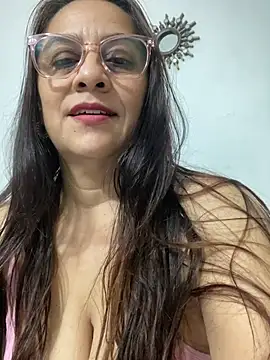 Snapshot of brendasexywet chatting on October 12, 2025, 1:43 pm brendasexywet online show from October 12, 2025, 1:43 pm