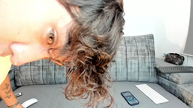 Adriien19 online show from December 20, 2025, 12:29 am