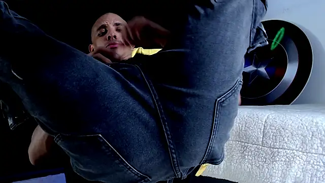 Snapshot of Antonywebb94 chatting on October 29, 2025, 3:53 am Antonywebb94 online show from October 29, 2025, 3:53 am