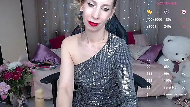 AdrianaSea online show from December 6, 2024, 8:26 am
