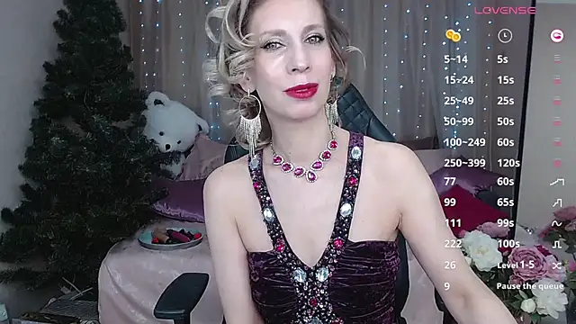 AdrianaSea online show from December 10, 2024, 5:28 am