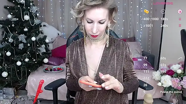 AdrianaSea online show from December 11, 2024, 2:44 pm