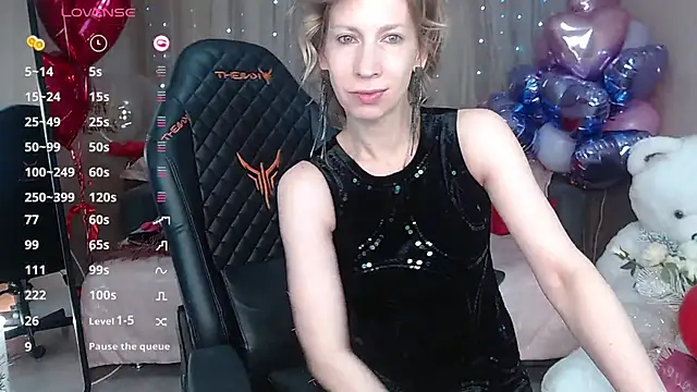 AdrianaSea online show from March 6, 2025, 4:19 am
