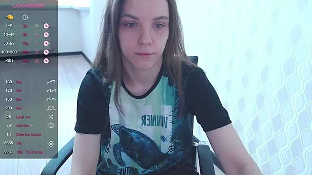 Snapshot of LisaHeart chatting on December 11, 2024, 6:14 am LisaHeart online show from December 11, 2024, 6:14 am